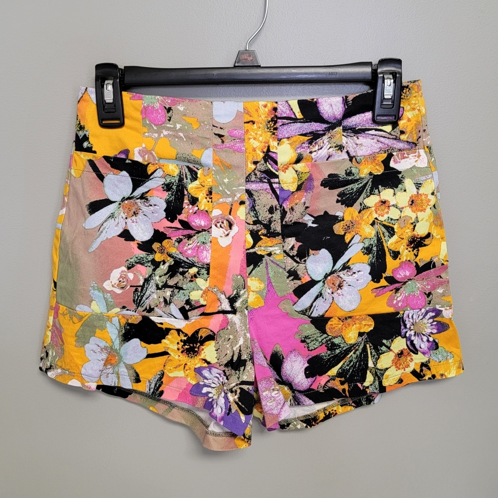 Gianni Bini GB Medium Colorful Floral High Rise Shorts With Pockets